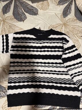 Black & White Striped Long Sleeve Knit Dress -